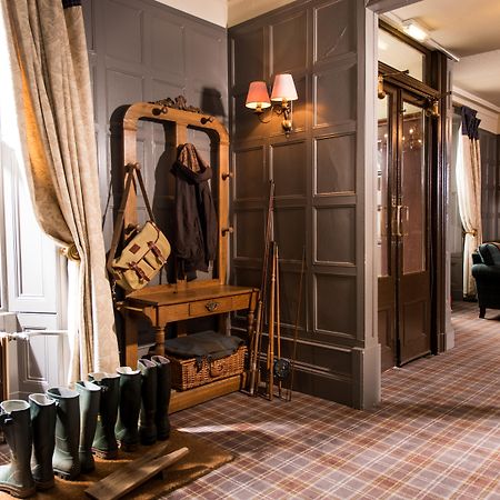 Balmoral Arms Hotel Ballater Bagian luar foto