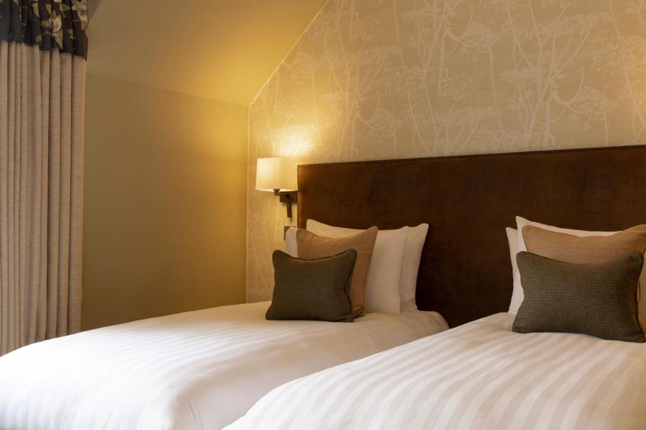 Balmoral Arms Hotel Ballater Bagian luar foto
