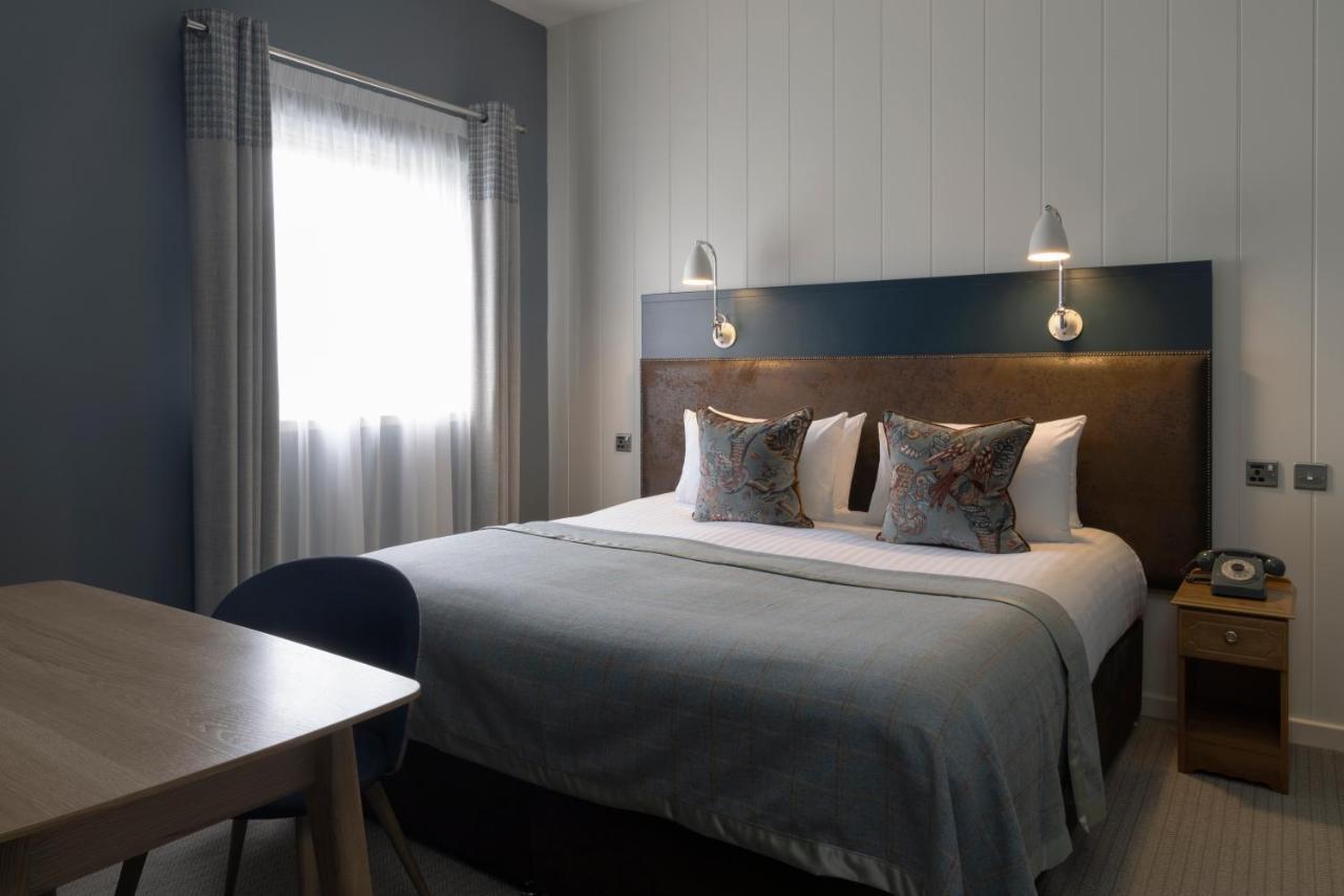 Balmoral Arms Hotel Ballater Bagian luar foto