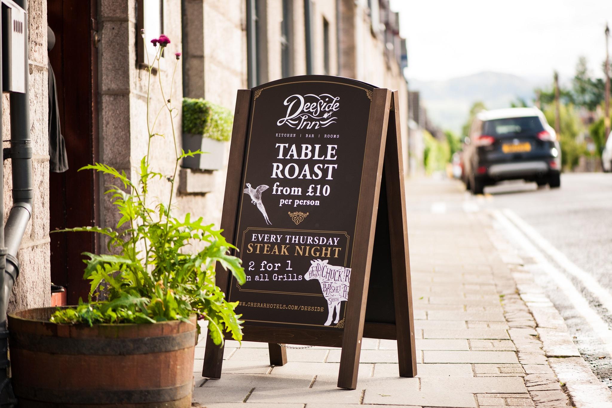 Balmoral Arms Hotel Ballater Bagian luar foto