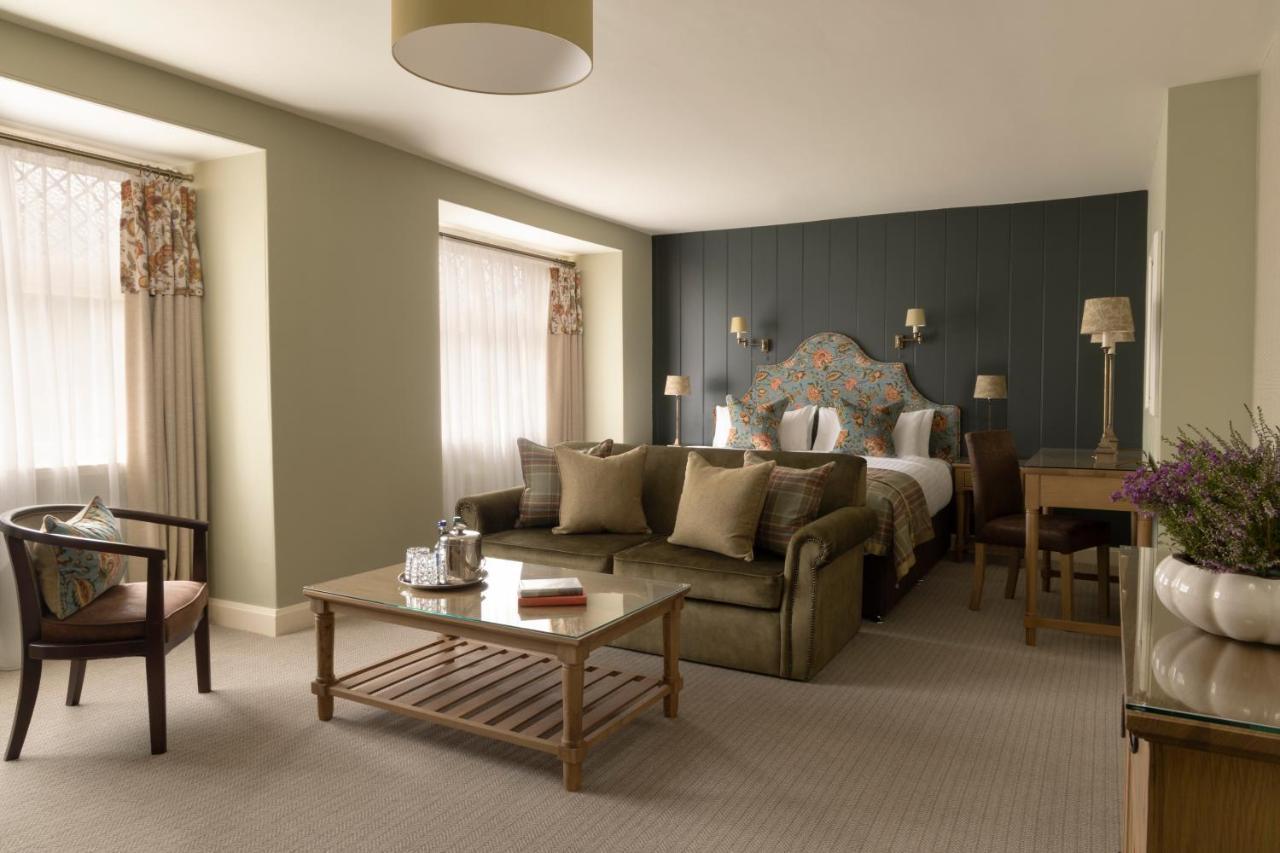Balmoral Arms Hotel Ballater Bagian luar foto