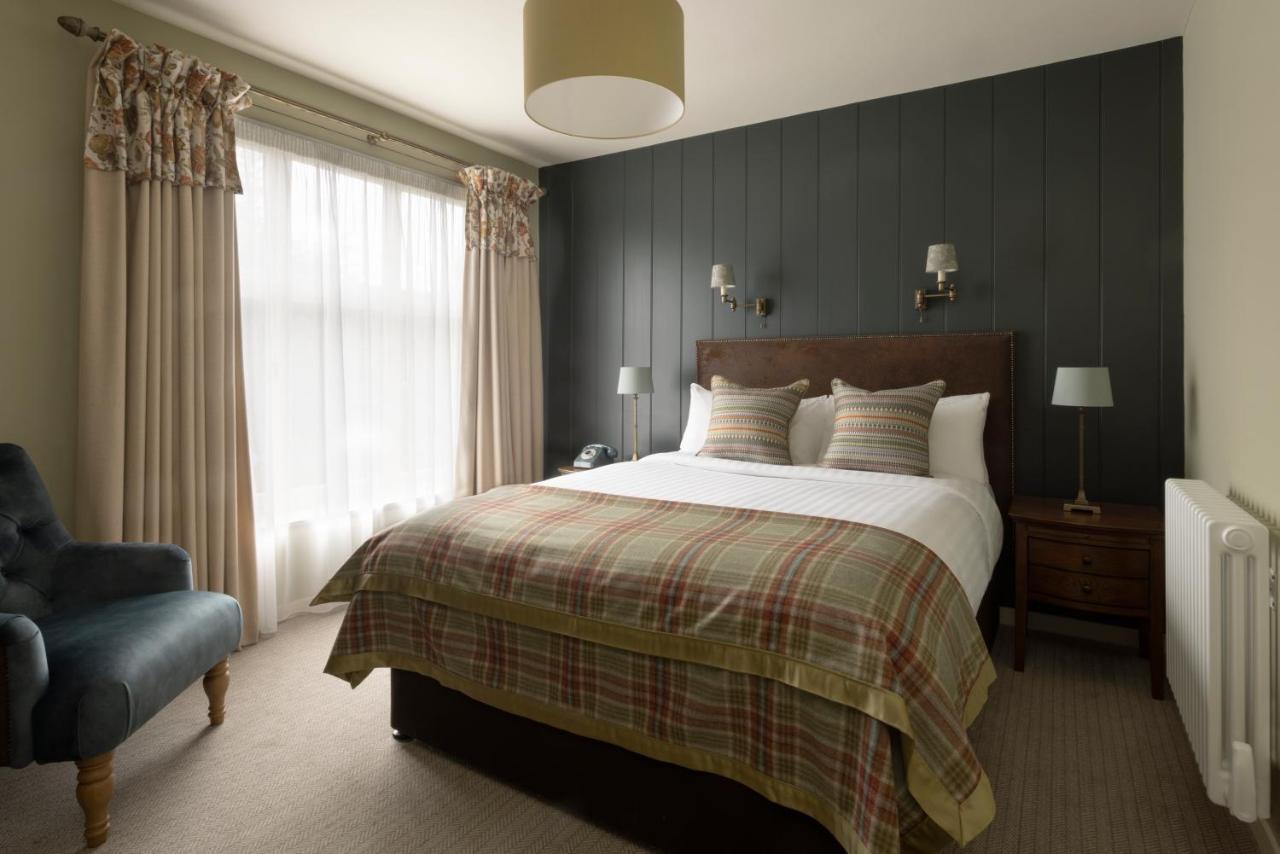 Balmoral Arms Hotel Ballater Bagian luar foto