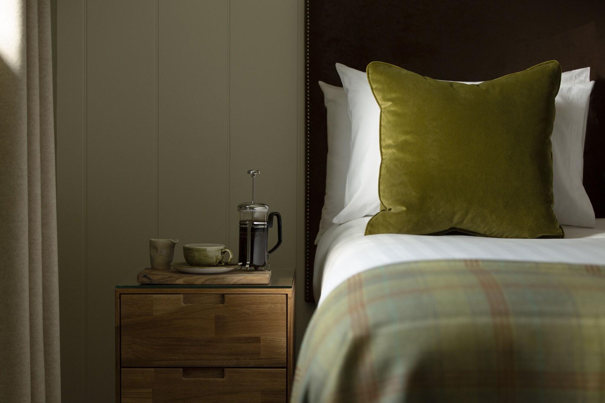 Balmoral Arms Hotel Ballater Bagian luar foto