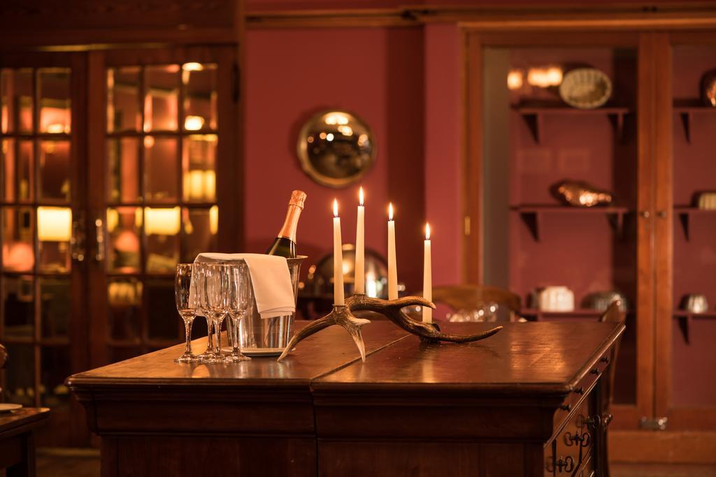Balmoral Arms Hotel Ballater Bagian luar foto